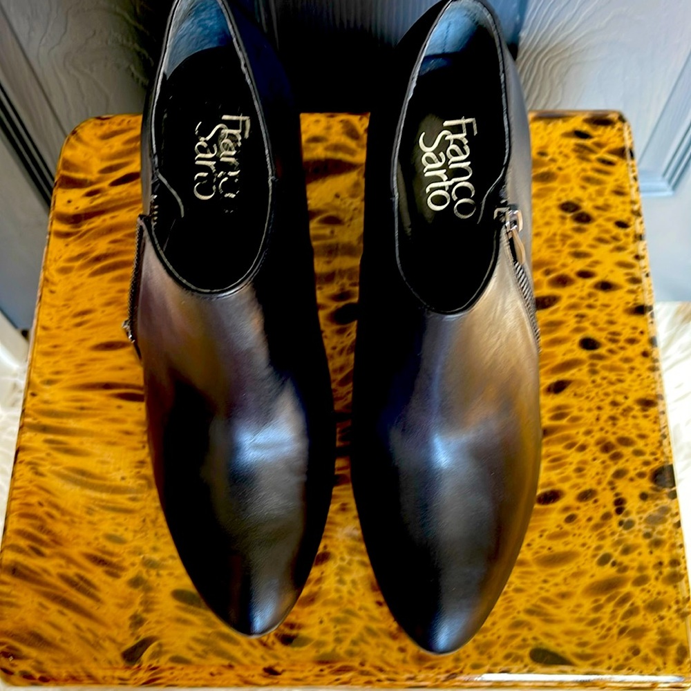 Franco Sarto Bootie Sz 7